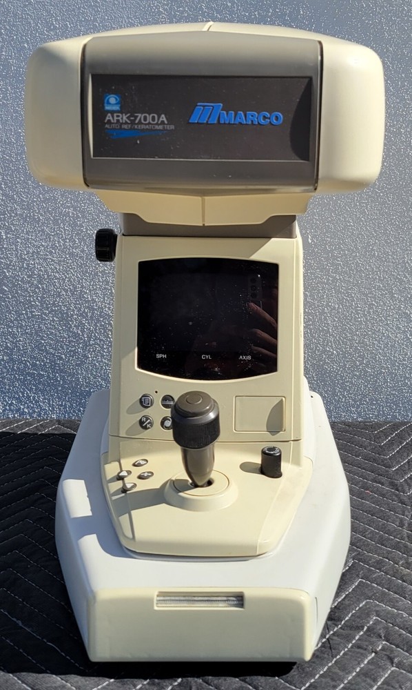 Nidek ARK 700-A Autorefractor Keratometer