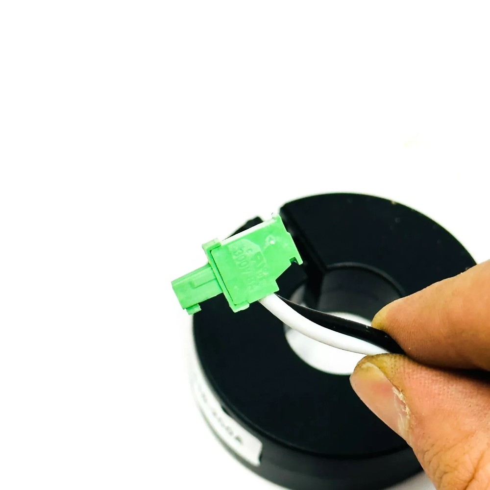 Entouch CT200 Current Transformer SCTK661D-200A, Self Locking 300V