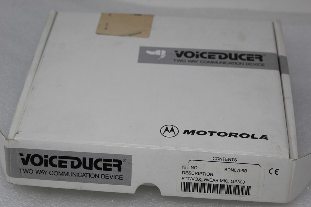 NEW Motorola BDN6706B Voiceducer Two Comm Dev w/ Ear Mic