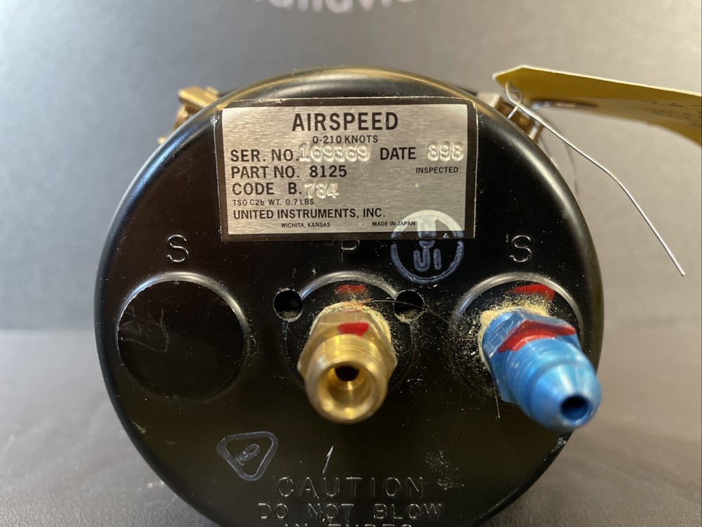 United Instruments Airspeed Indicator - 8125