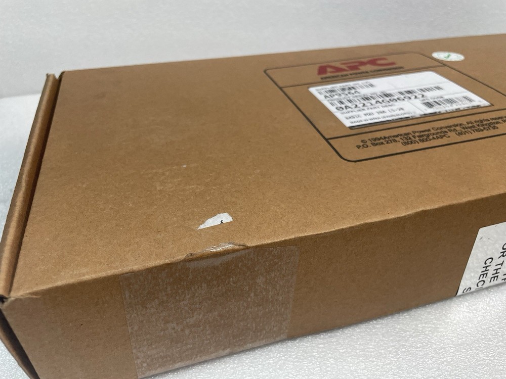 New APC AP9564 Basic Rackmount PDU 20A 120V L5-20