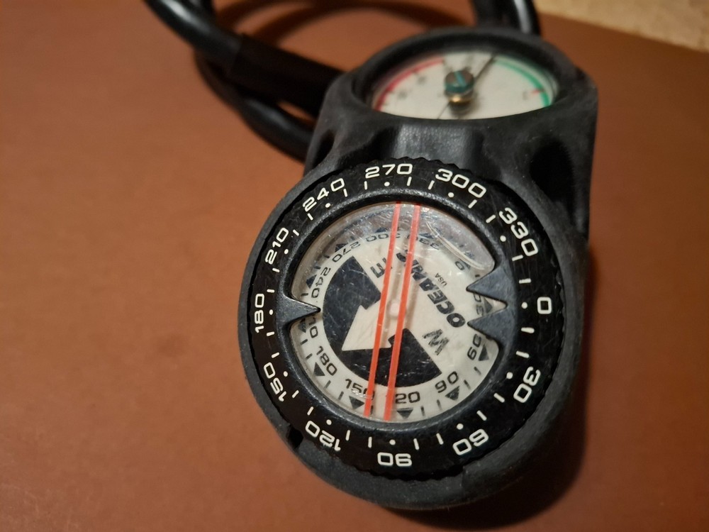 OCEANIC Triple Scuba Console Depth / Pressure Gauges & Compass & Thermometer
