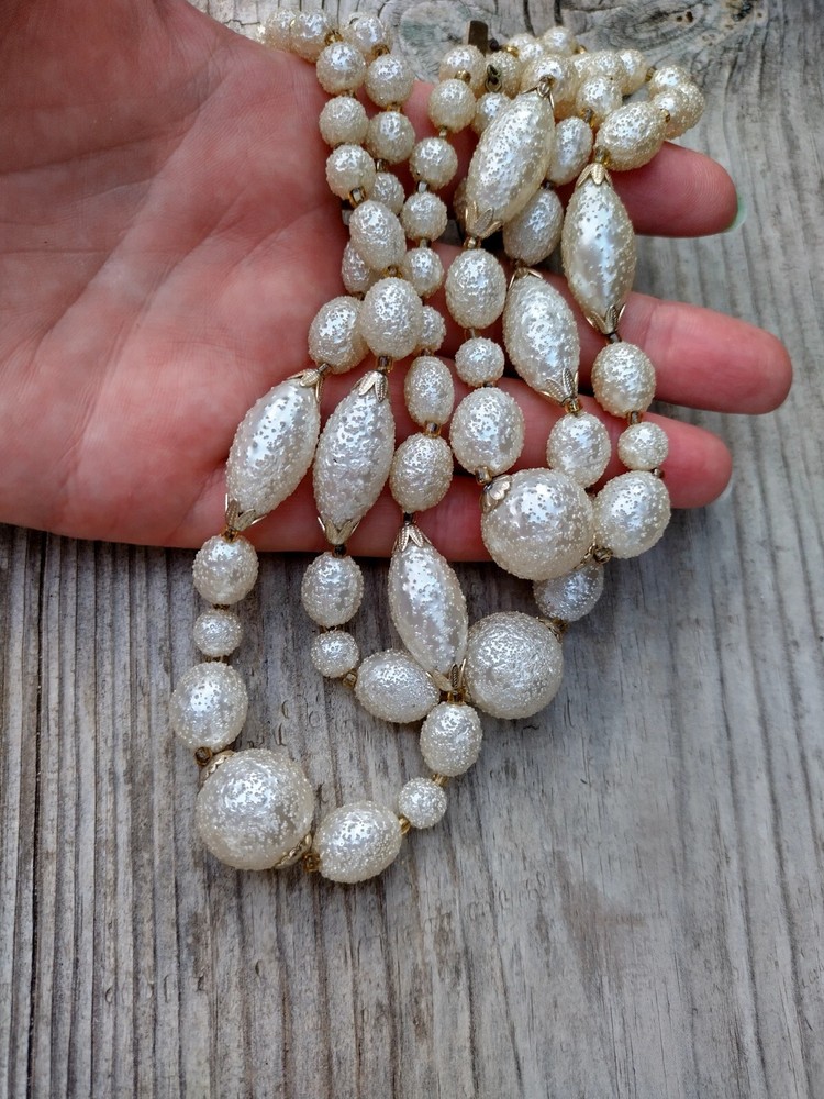 Vintage plastic necklace