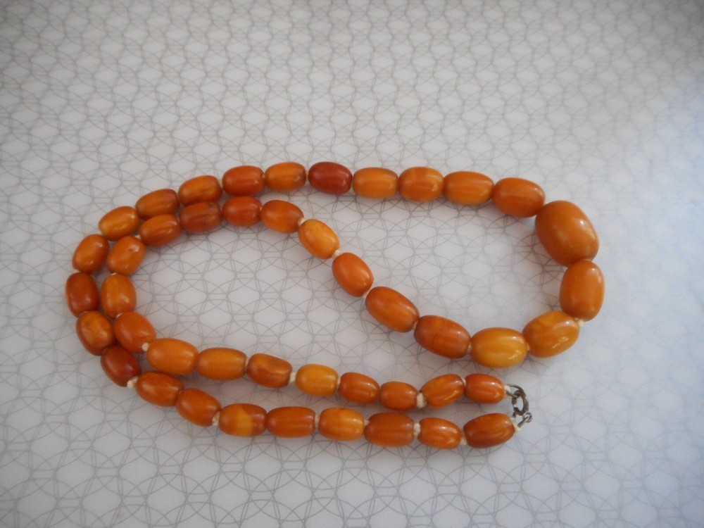 Antique butterscotch amber necklace 14g