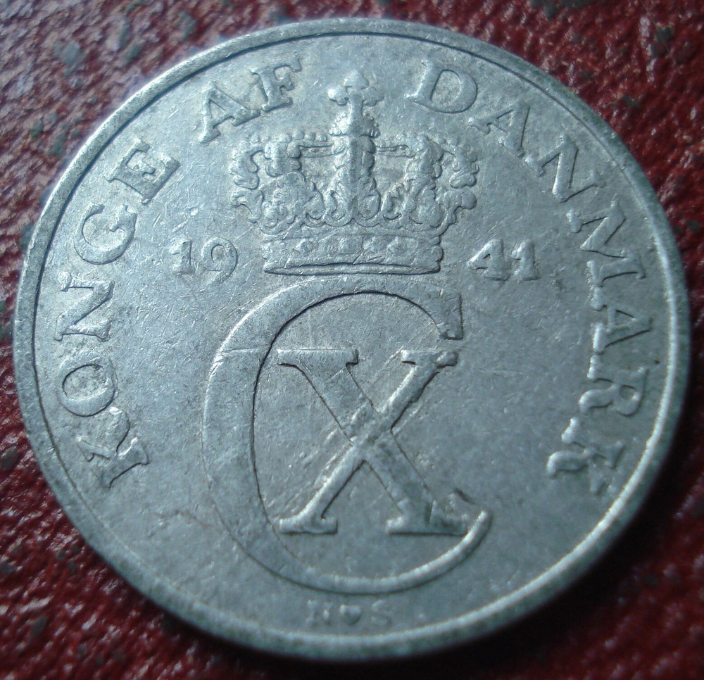 1941 DENMARK 5 ORE IN FINE CONDITION