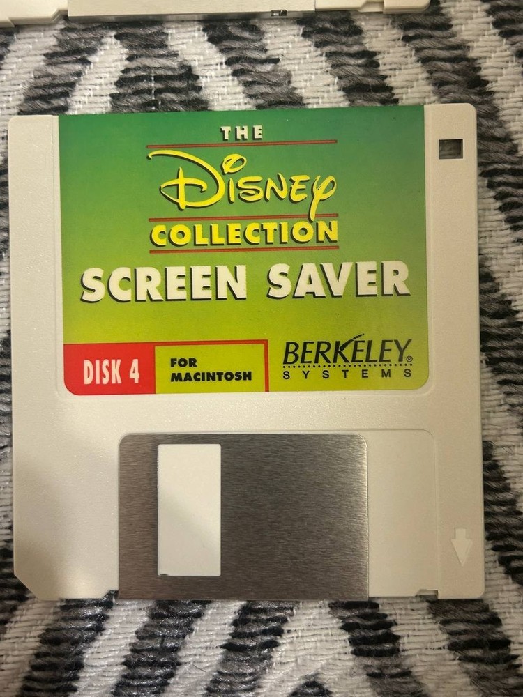 Disney Collection Screen Saver Macintosh 4-Disk Set w/ Box Berkeley Systems