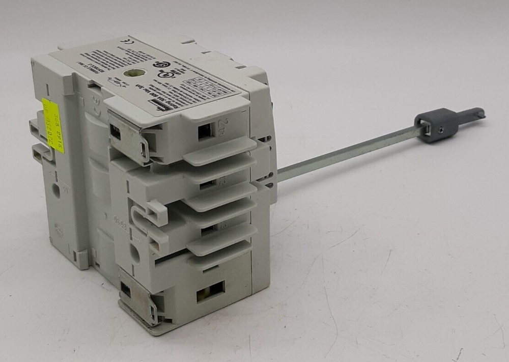 Bussmann RDF30CC-3 Fused Disconnect Switch - Missing handle