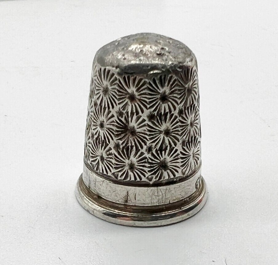 VINTAGE SOLID STERLING SILVER CHARLES HORNER SEWING THIMBLE