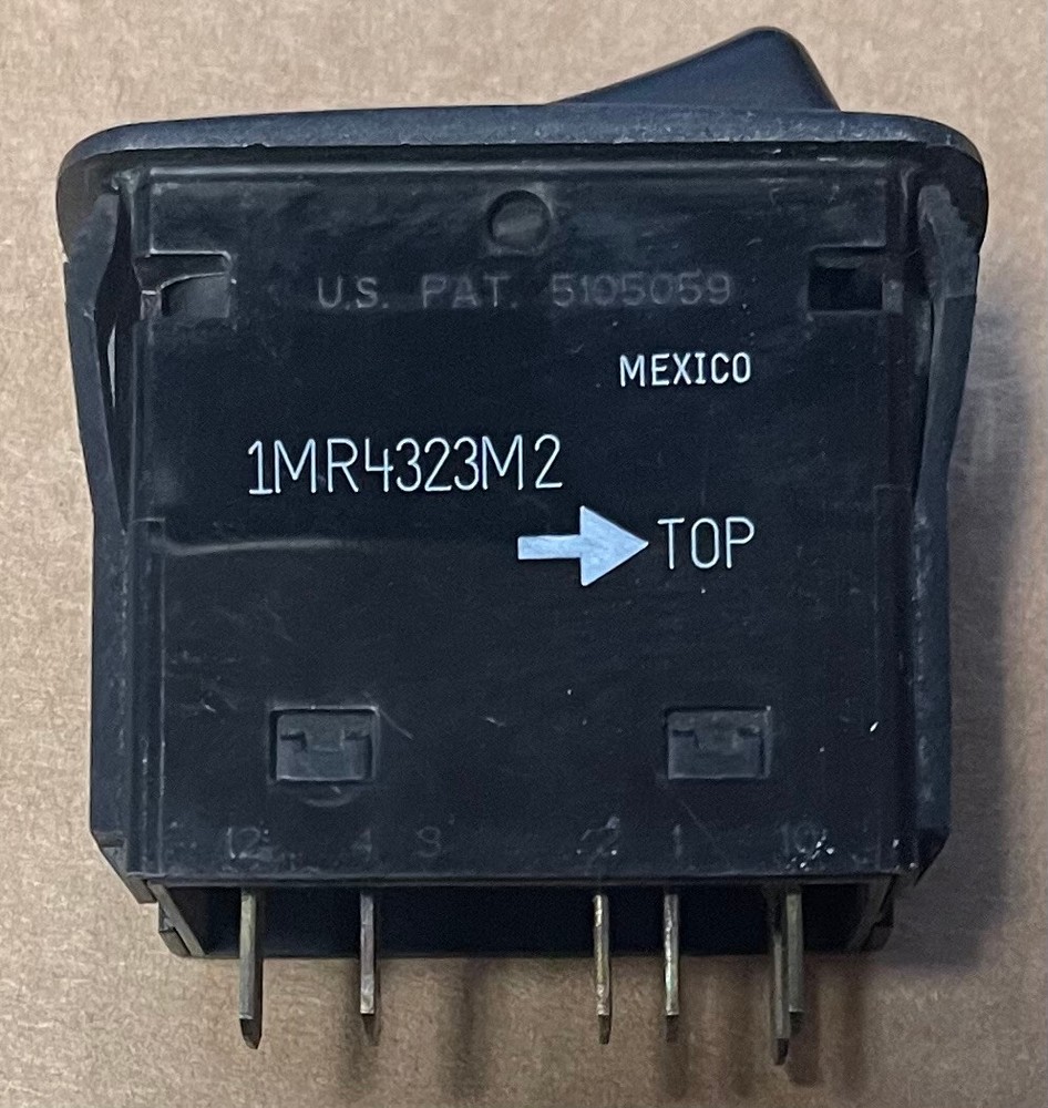 MACK Head Light Rocker Switch 1MR4323M2