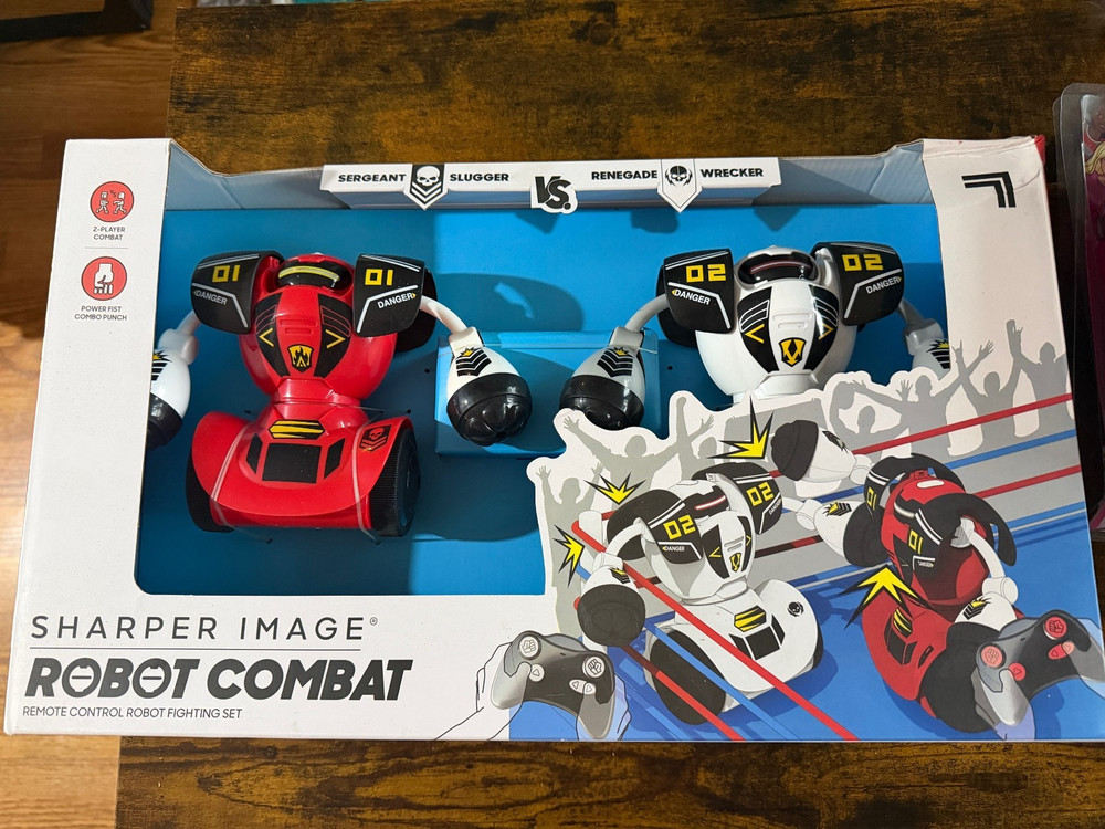 Sharper Image Remote Control (RC) Robot Combat Fighting Set Multiplayer NIB