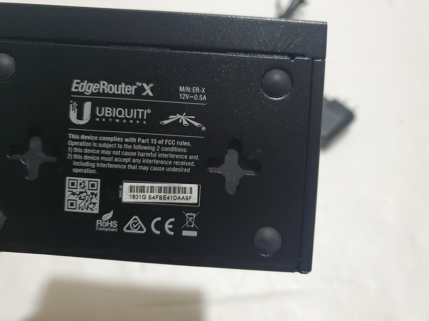 Ubiquiti Networks ER-X EdgeRouter X 5-Port Gigabit Wired Router