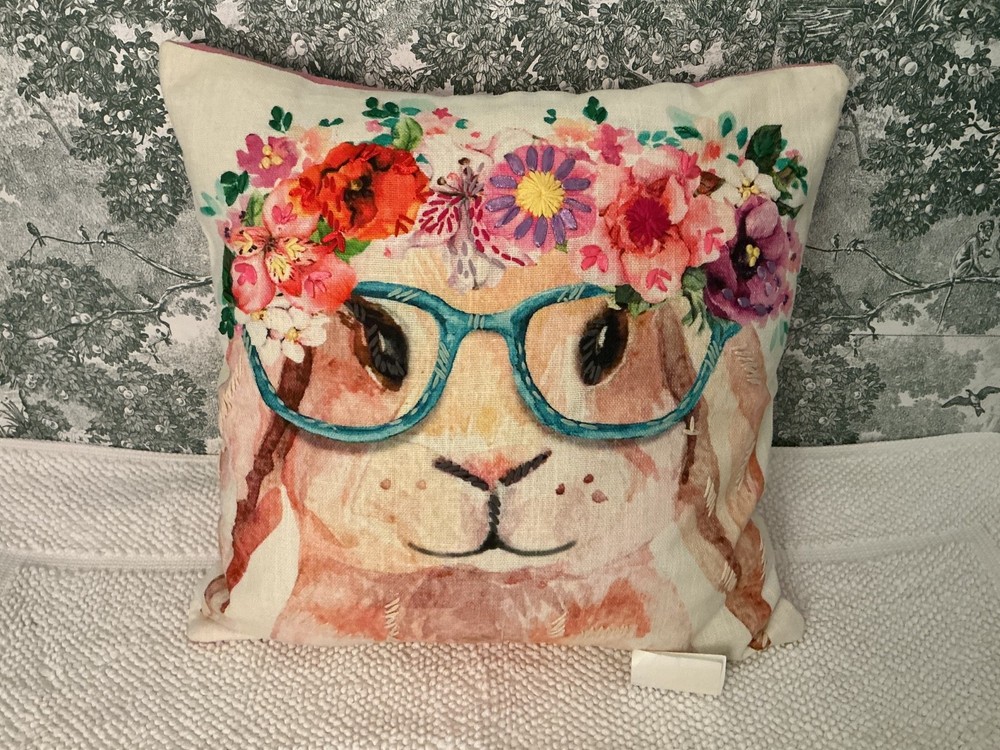 Rabbit design decorative pillow covers