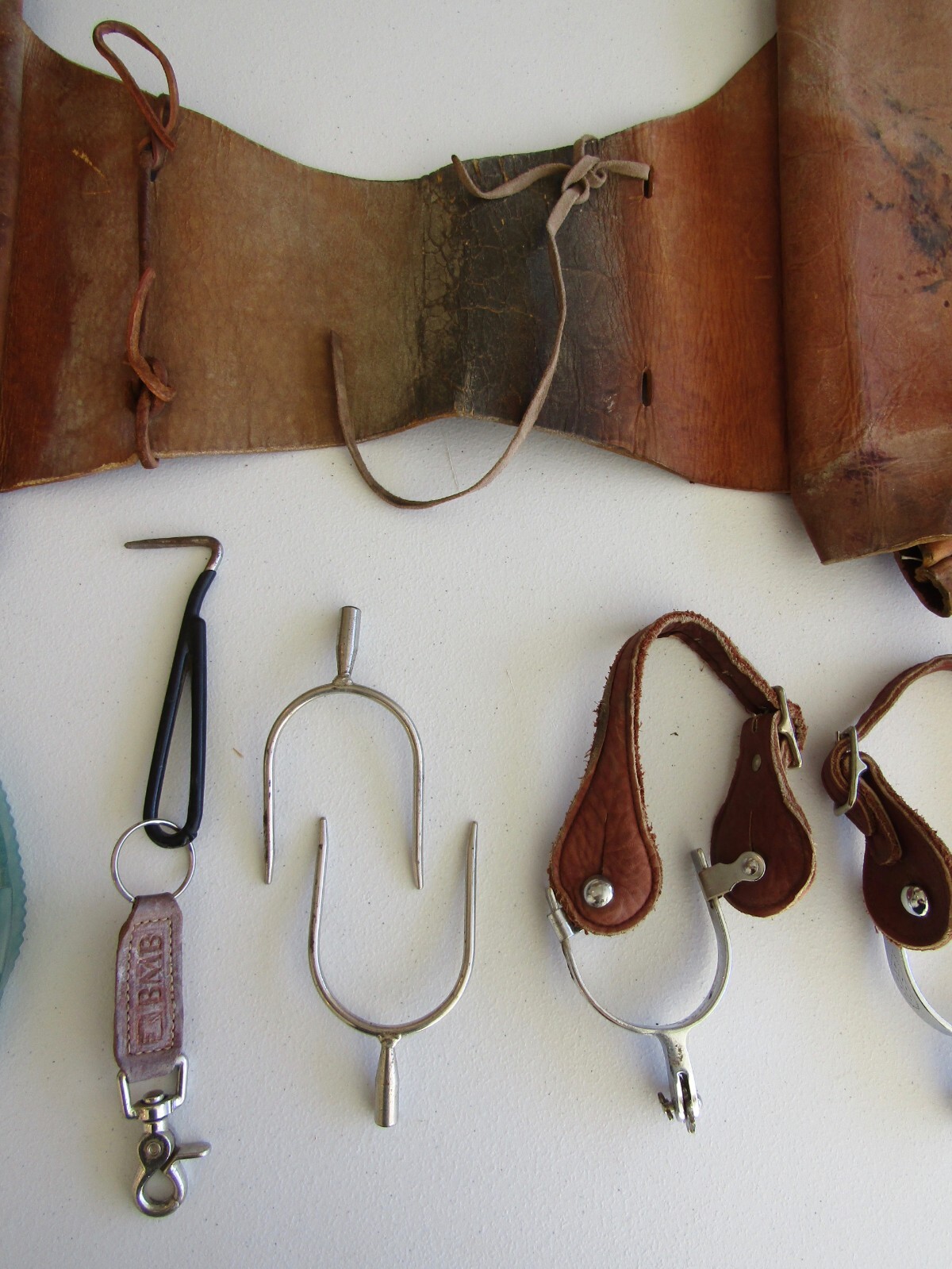 Horse riding and care equipment large lot !