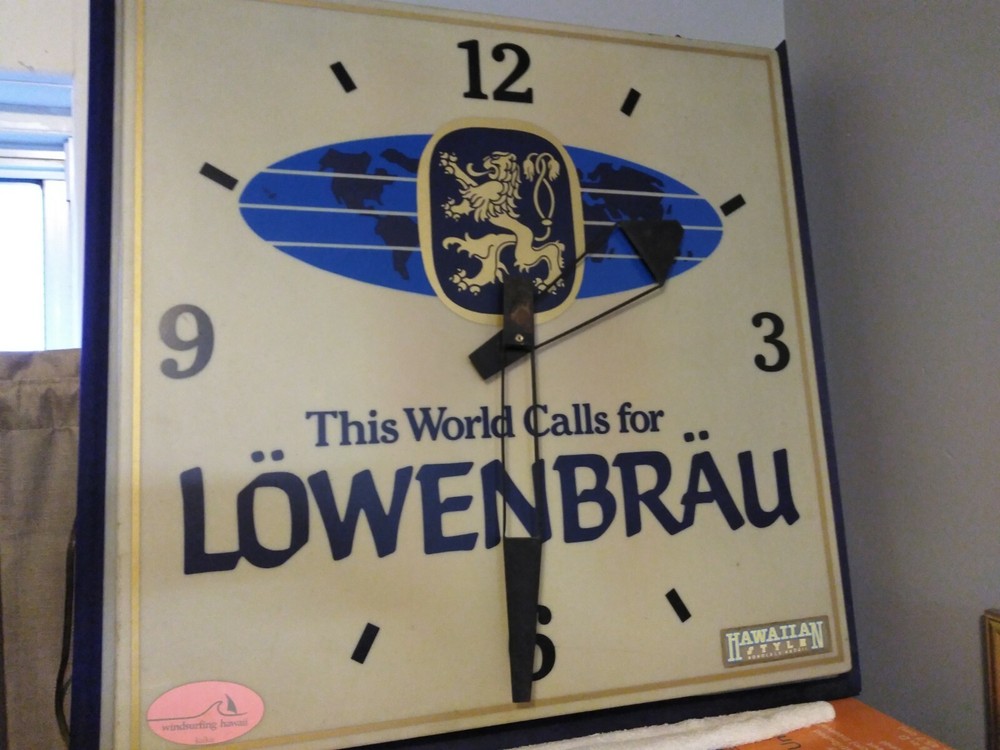 Lighted Lowenbrau Vintage Clock