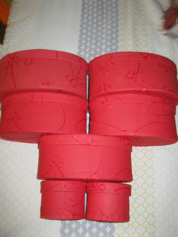 Gift Box Lot red- different sizes 7 items READ