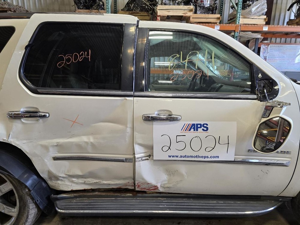 Camera/Projector Radar Unit Quarter Panel Mounted Fits 11-14 ESCALADE 1542160