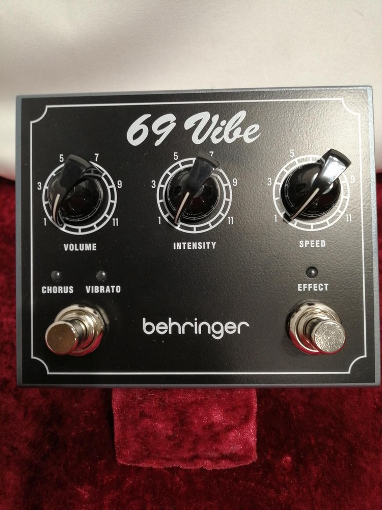 Behringer 69Vibe Effector