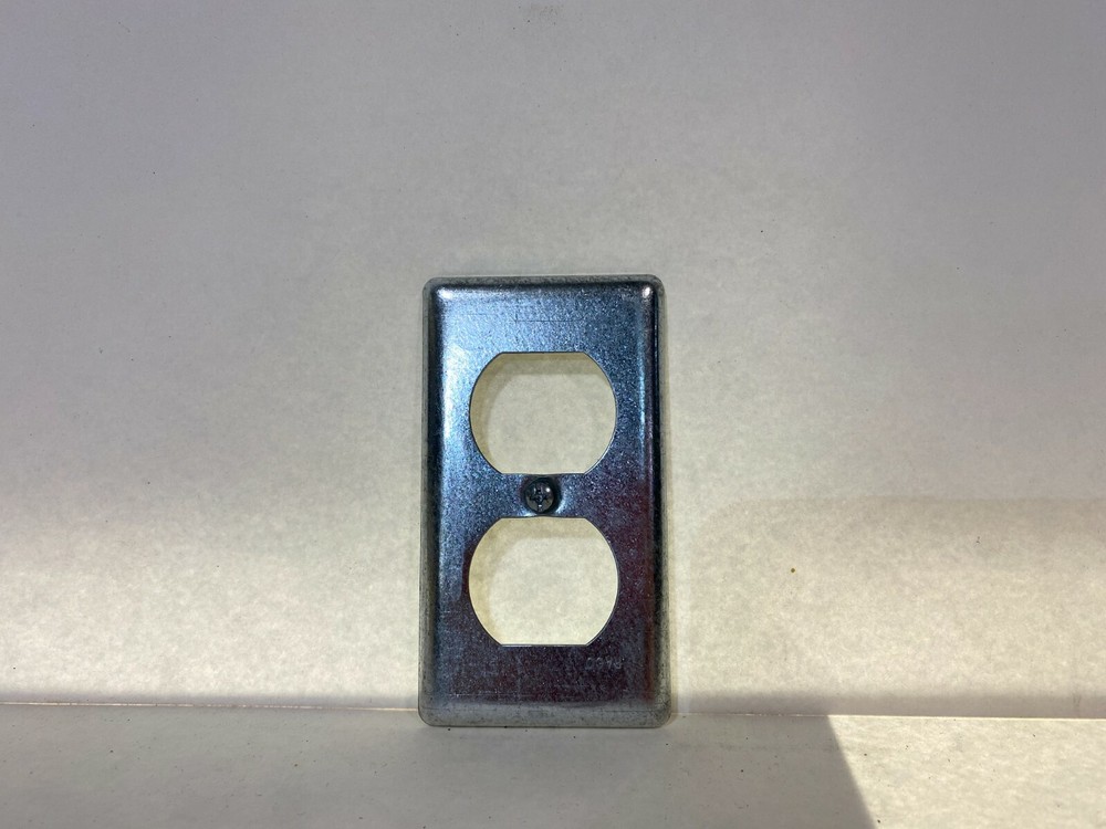 Hubbel/Raco 864 Single Device Duplex Box Cover