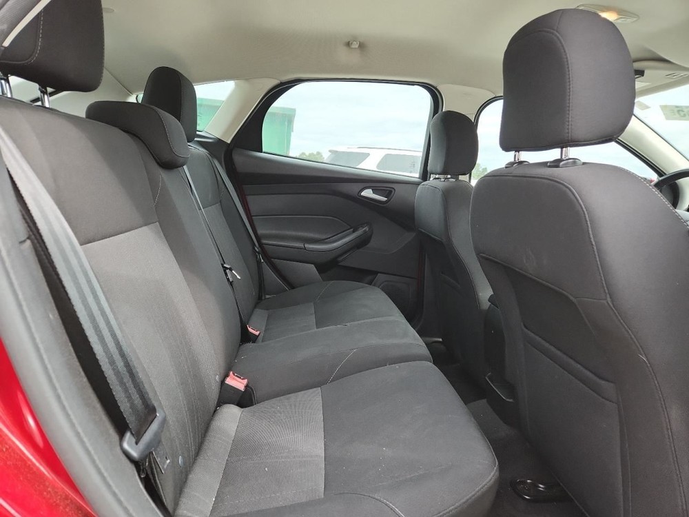 FOCUS 2015 Glove Box 4859930