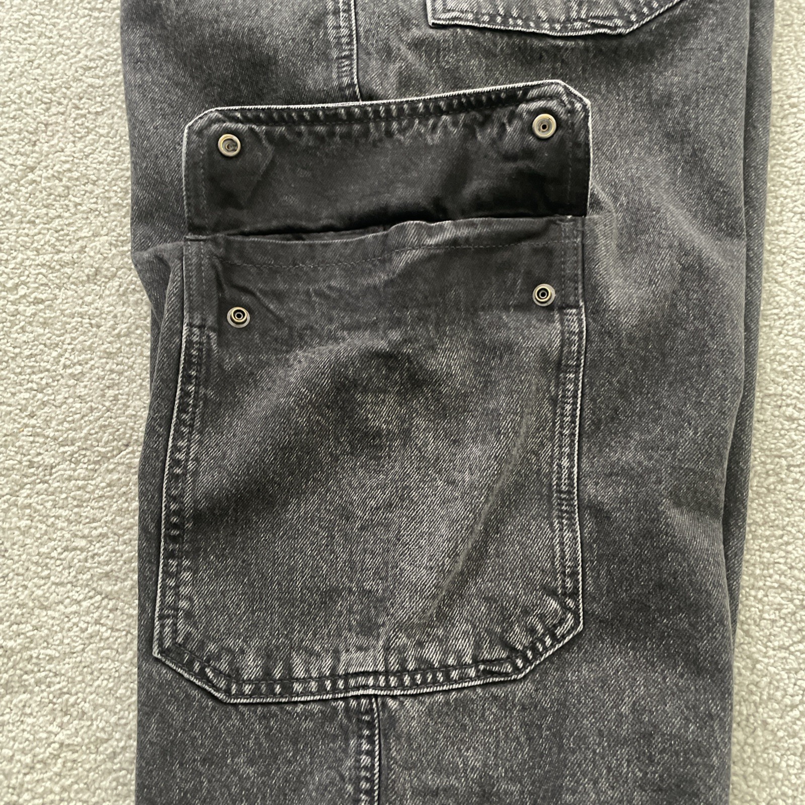 Levi's Premium 568 Loose Cargo Gray Jeans Men’s Tag Size 38x32 Measures 40X32