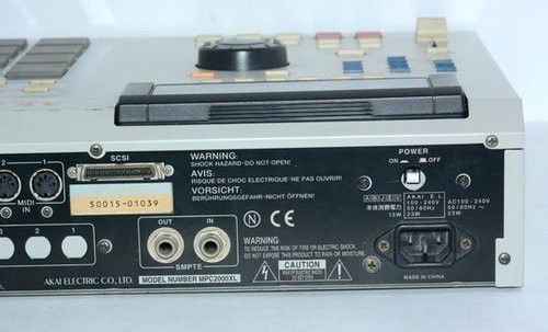 AKAI MPC2000XL Sampler Sequencer Drum Machine Tested Working Japan