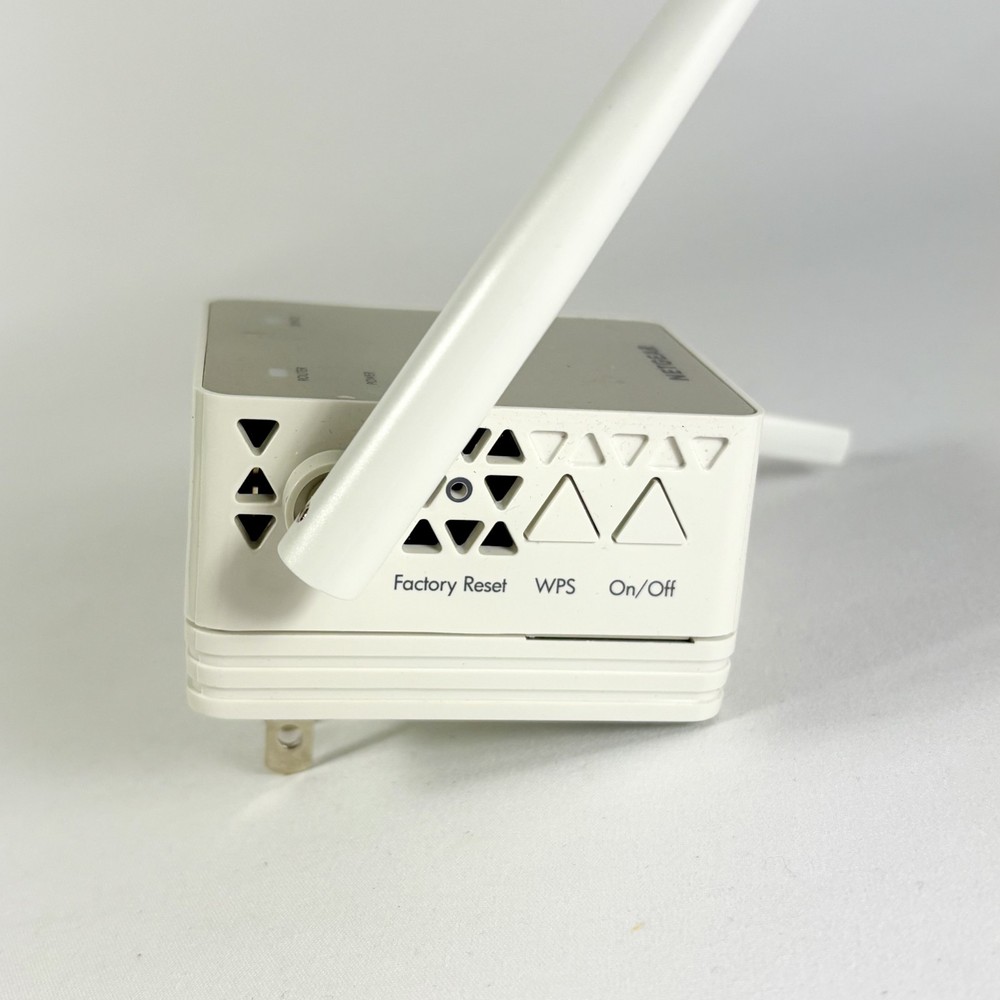 NETGEAR AC1200 Wi-Fi Range Extender - EX6120