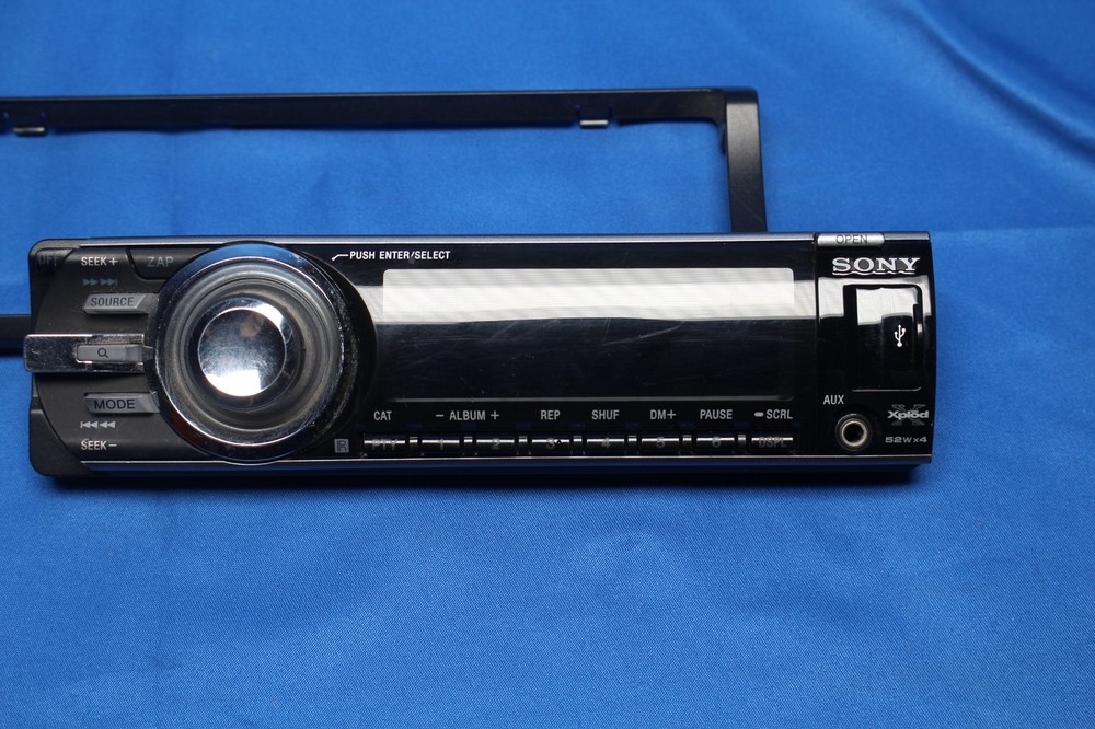 Sony CDX GT640UI   Faceplate
