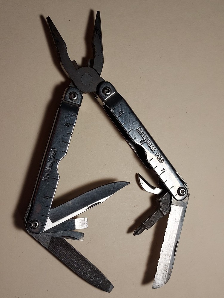 Nicholson Multi Max Multi Tool with Pliers