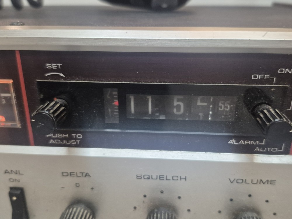 Courier Conqueror II CB Solid State Transceiver TESTED