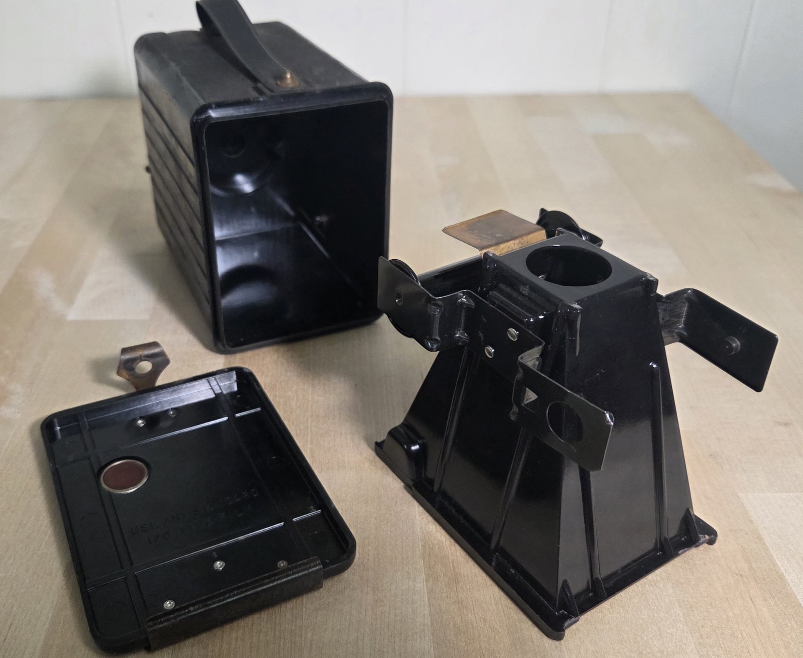 Vintage Spartus Box 120 Camera early 1940s