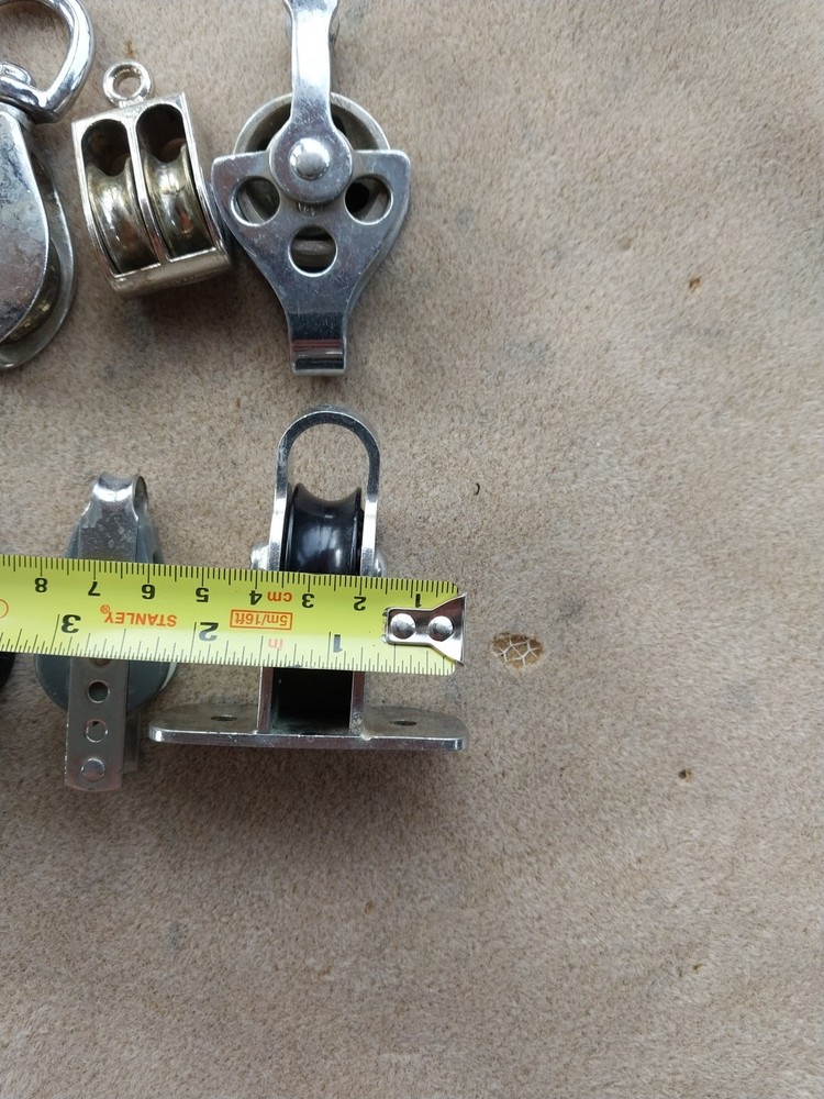 6 small marine pulleys