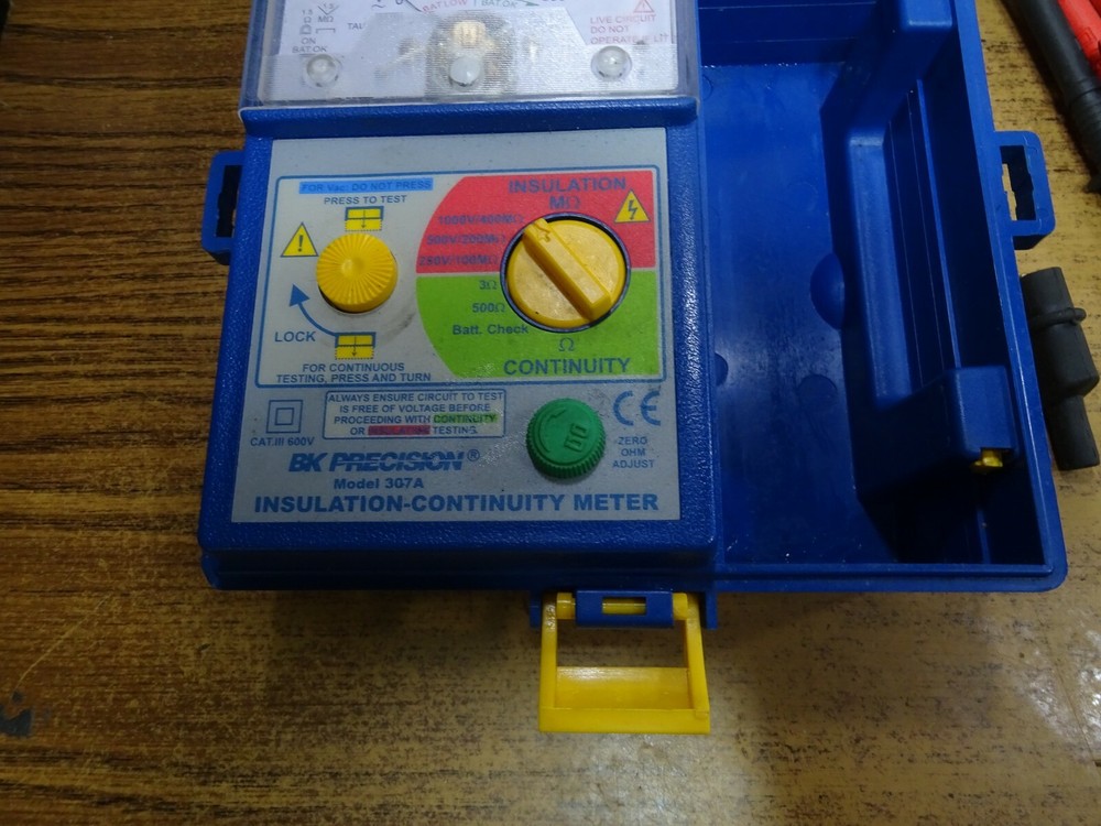 BK 307A Analog Insulation and Continuity Meter