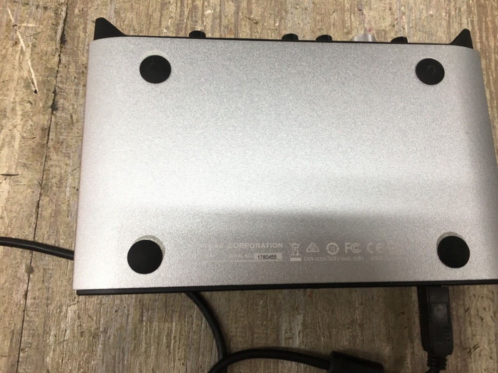 Tascam iXR USB Audio/MIDI Interface With iOS Connectivity and cable.