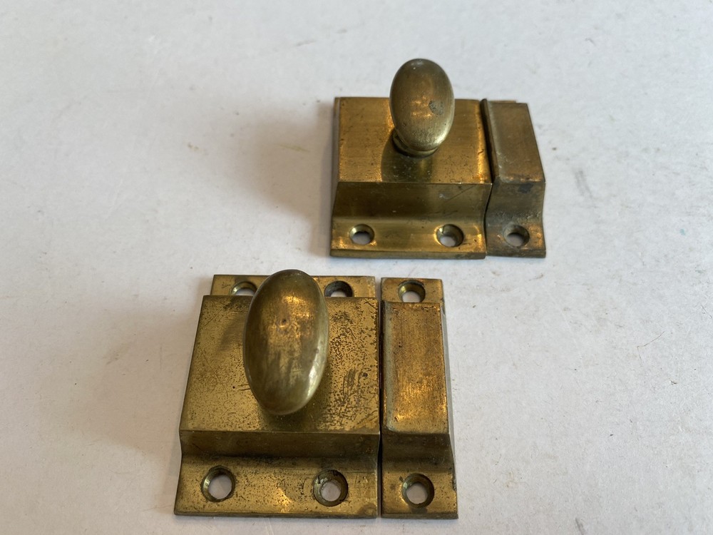 YALE Cupboard/ Cabinet Door Latches- Solid Brass w/ Keepers