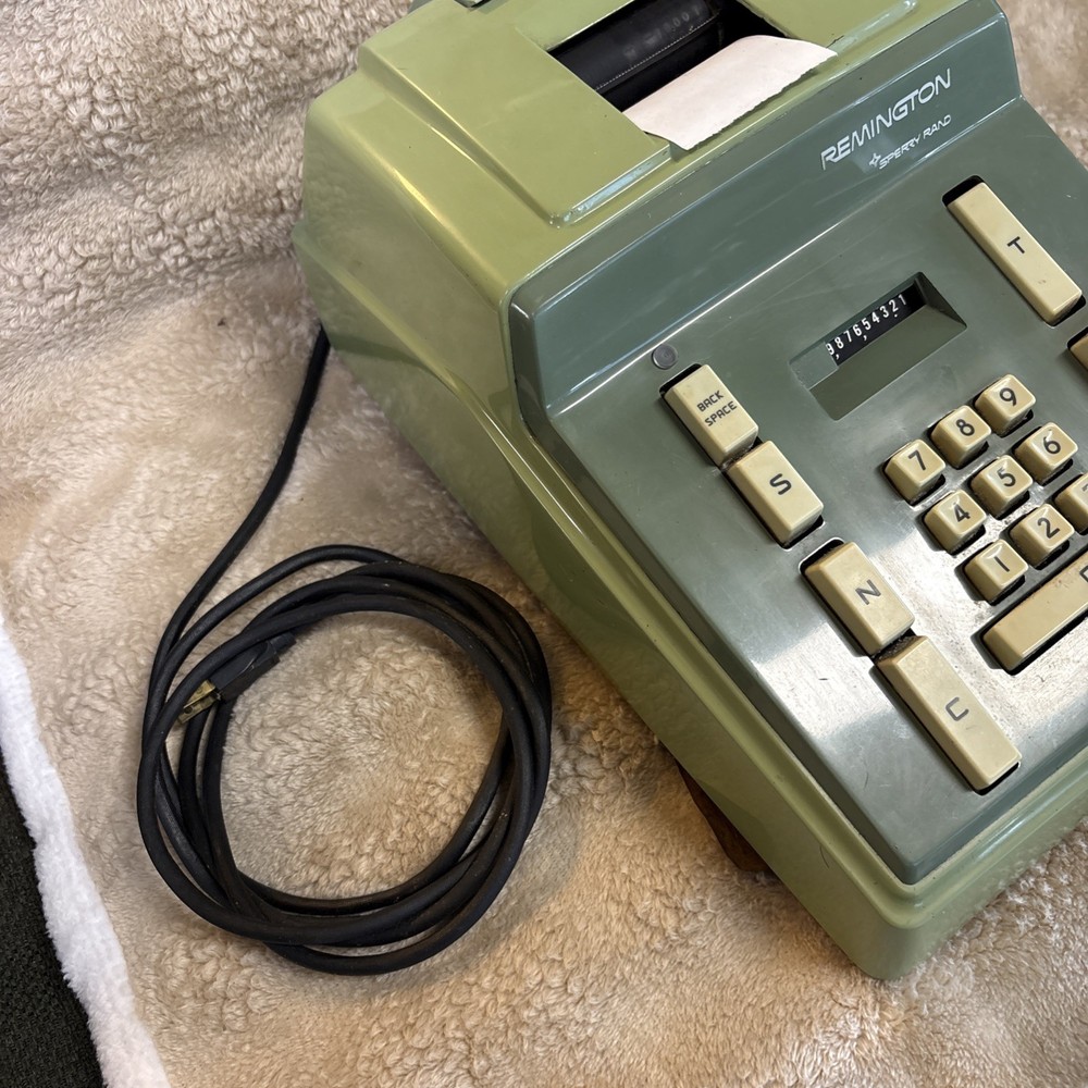 Vintage Remington Sperry Rand Adding Machine Model 41012-10