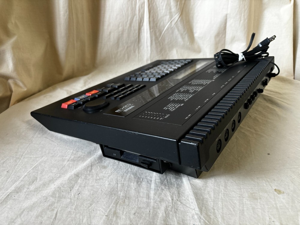 Yamaha QX3 Digital sequence recorder