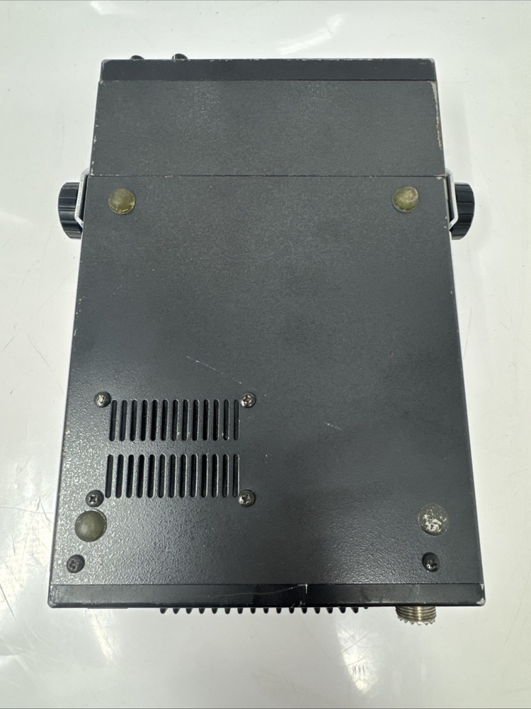 AZDEN PCS-3000 2 METER FM 25W TRANSCEIVER Powers On - Needs Work