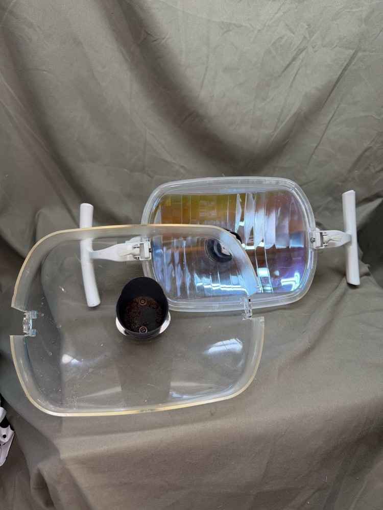 Adec 6300 Dental Exam Light. Light Head Only. TESTED!!