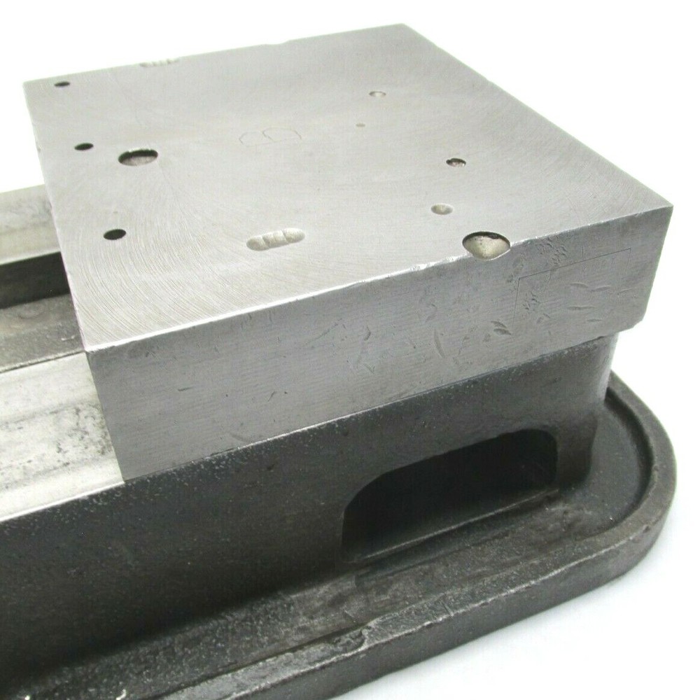 KURT ANGLOCK 6" MILLING MACHINE VISE - #D60