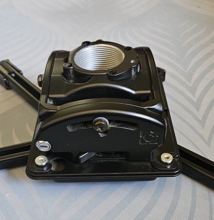 Chief RPMA000 Projector Mount w/ Ceiling Mount