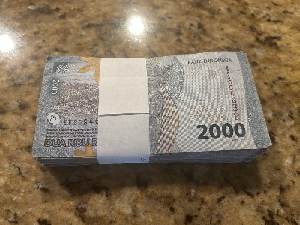 INDONESIA RUPIAH 2,000 2000 INDONESIA RUPIAH 2022 100 Notes FULL BUNDLE