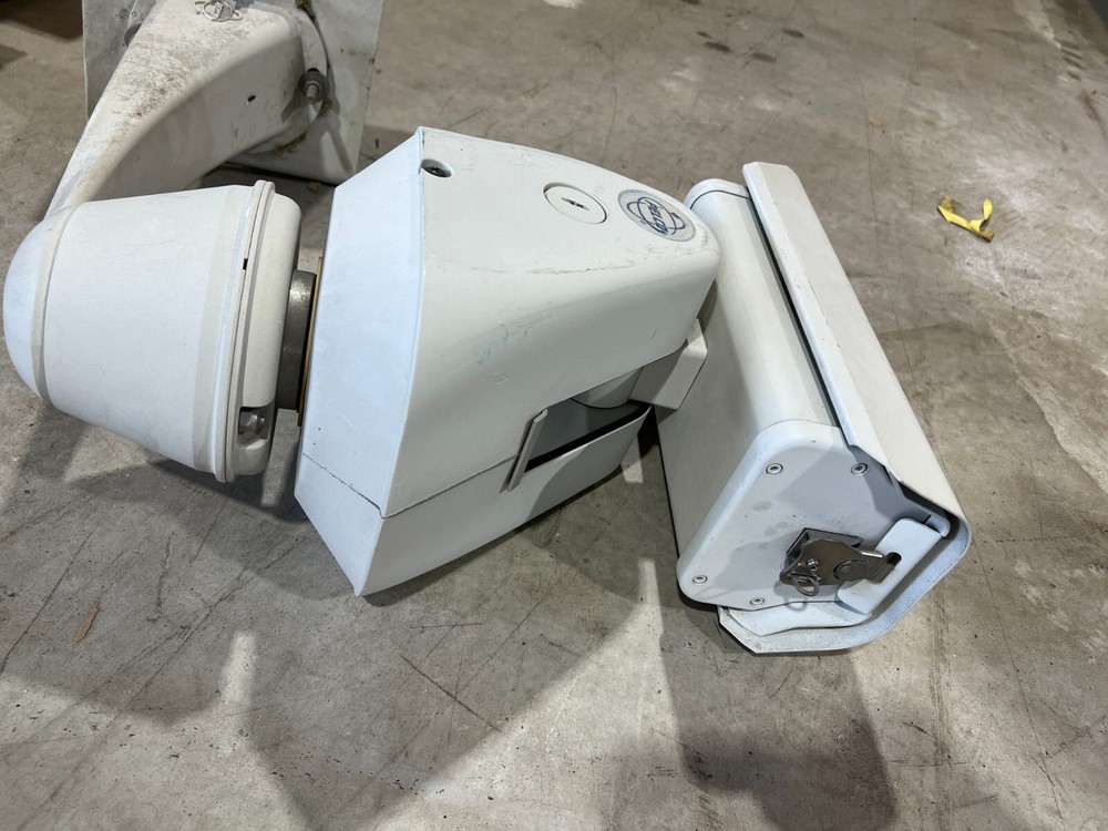 PELCO IOC-CBW24 sprit Positioning System CCTV Camera Untested