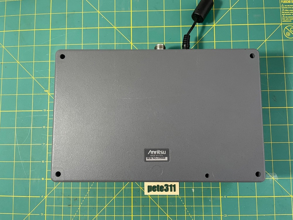 Anritsu Hand Held Spectrum Analyzer MS2711B w/ Case