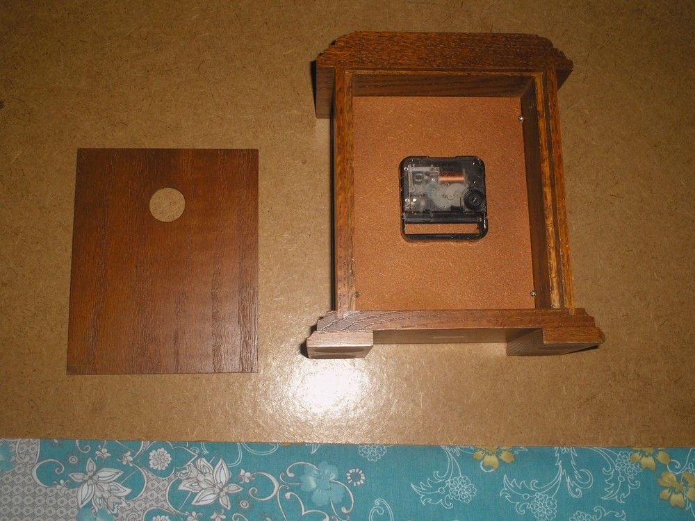 seiko quartz mantle clock , wood build , working nice
