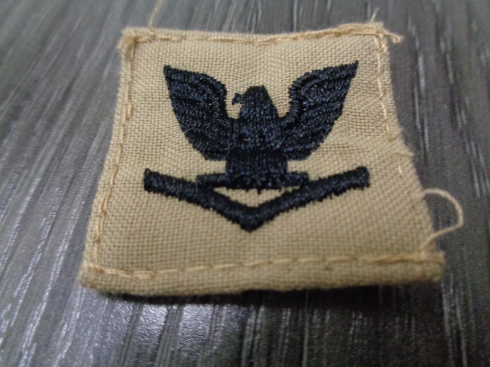 DESERT TAN USN SEABEE E4 PETTY OFFICER 3RD CLASS CAP DEVICE PATCH USED