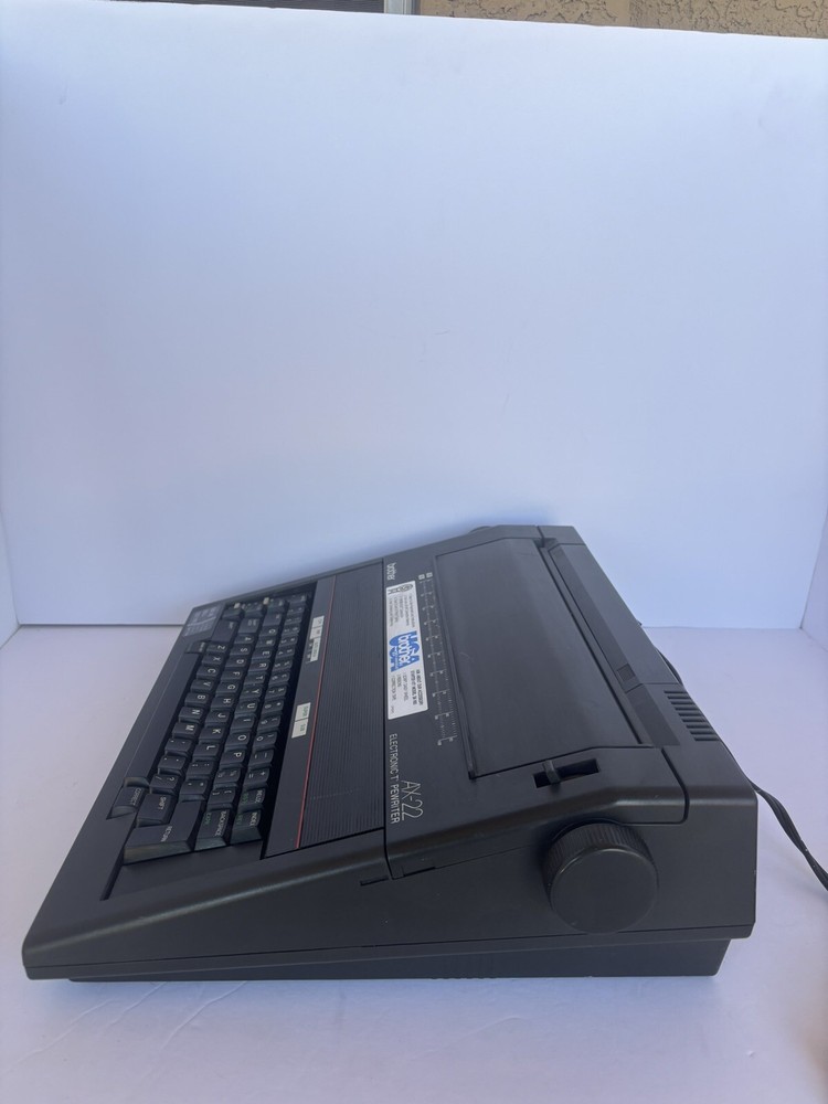 Brother Electronic Typewriter AX-22 (Read Description)