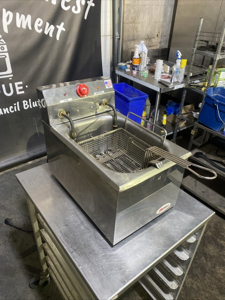 Pre-Owned Eagle Countertop Deep Fryer Model EF10-240 TESTED