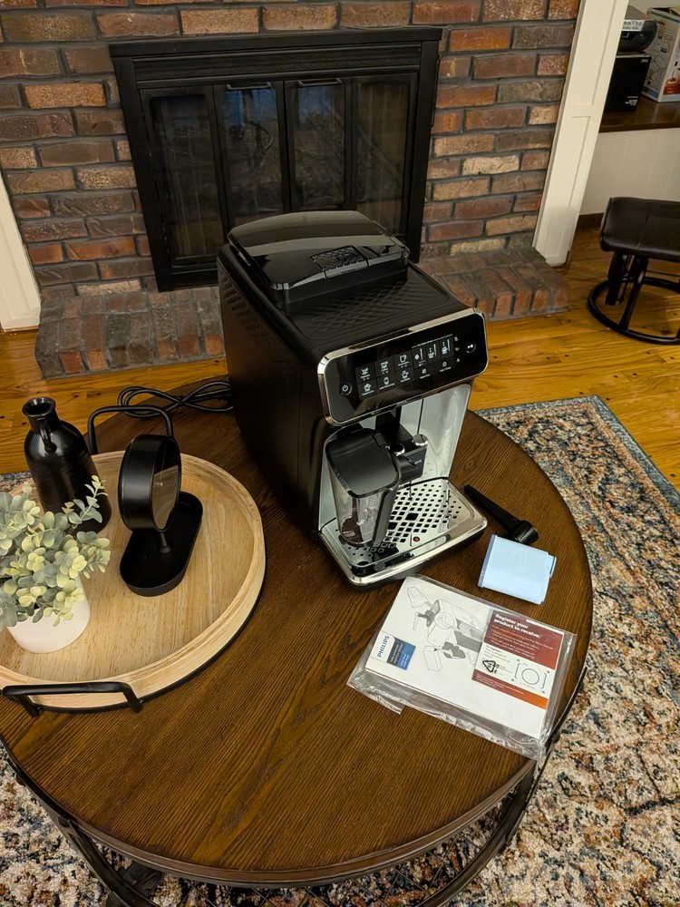 Philips 3200 Series LatteGo Automatic Espresso Machine - Black