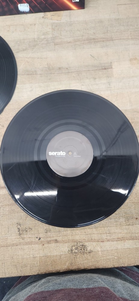 2x Native Instruments Traktor Scratch Pro Control Vinyl MK2 Black Record DJ