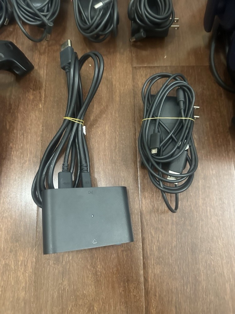 HTC VIVE Pro Headset VR Full Set Complete System Virtual Reality Kit Tested